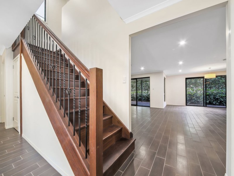 6 Lachlan Drive, Wakerley QLD 4154