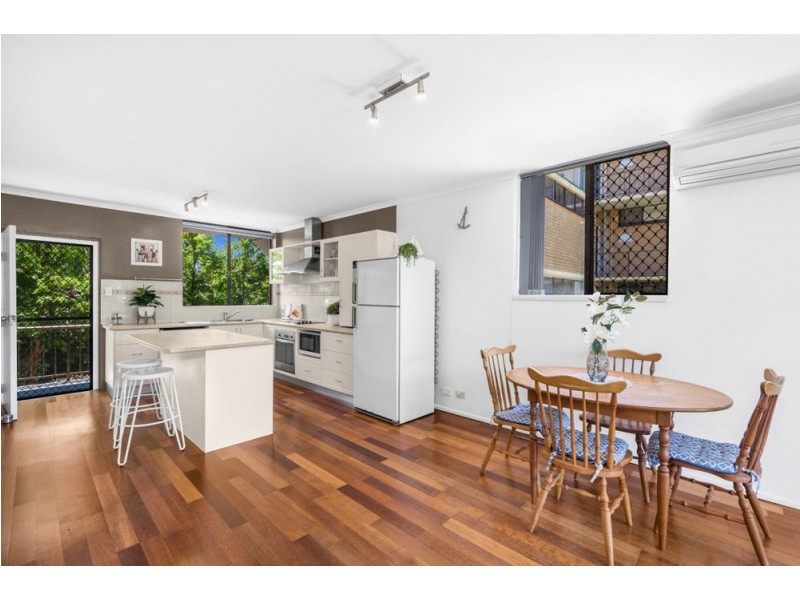 3/415 Esplanade, Manly QLD 4179