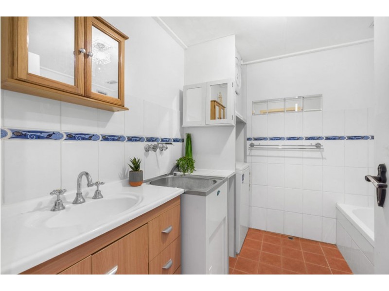 3/415 Esplanade, Manly QLD 4179