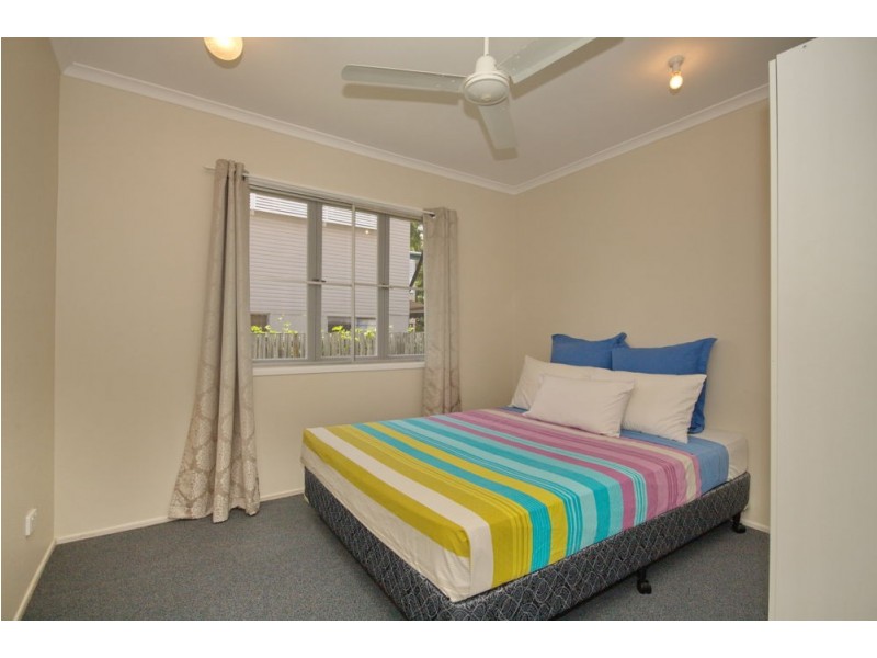 11 Tulkara St, Manly West QLD 4179