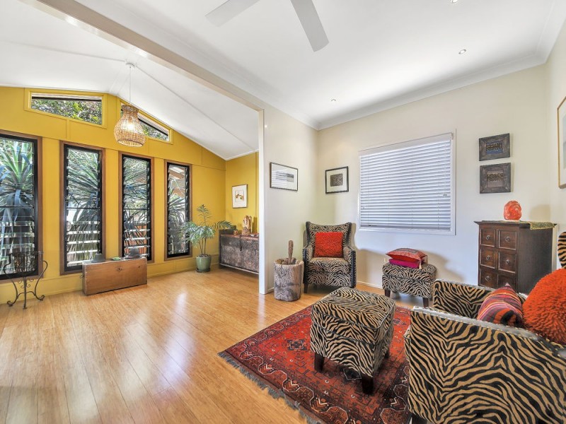 114 Melville Tce, Manly QLD 4179