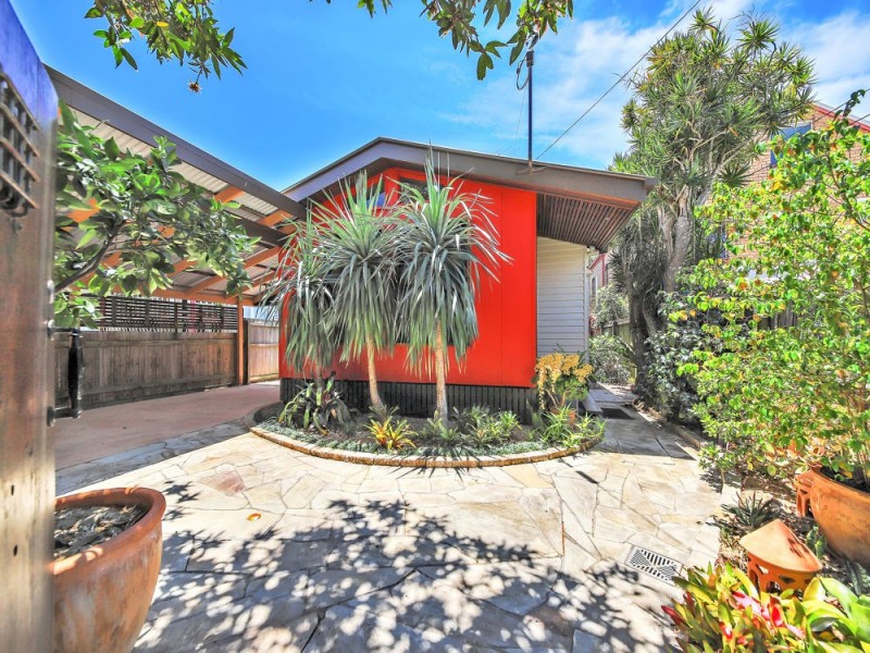 114 Melville Tce, Manly QLD 4179