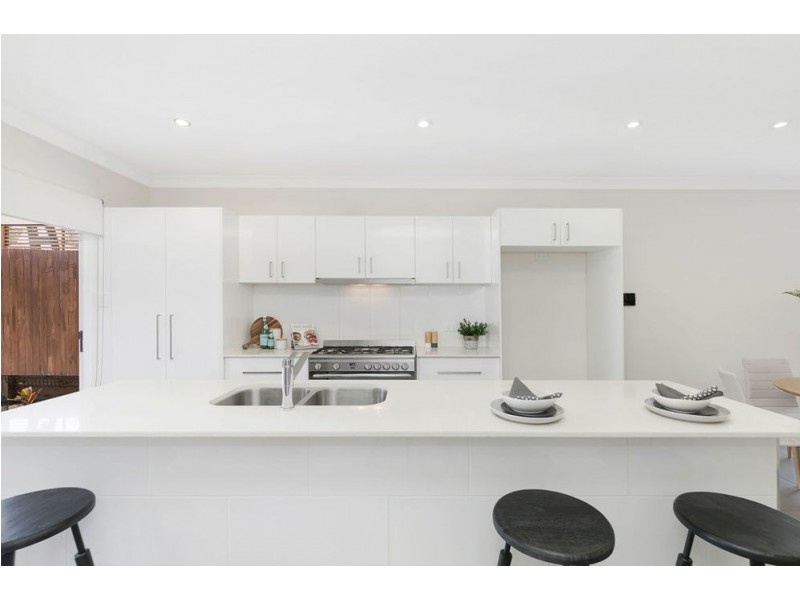 78 Hindes Street, Lota QLD 4179