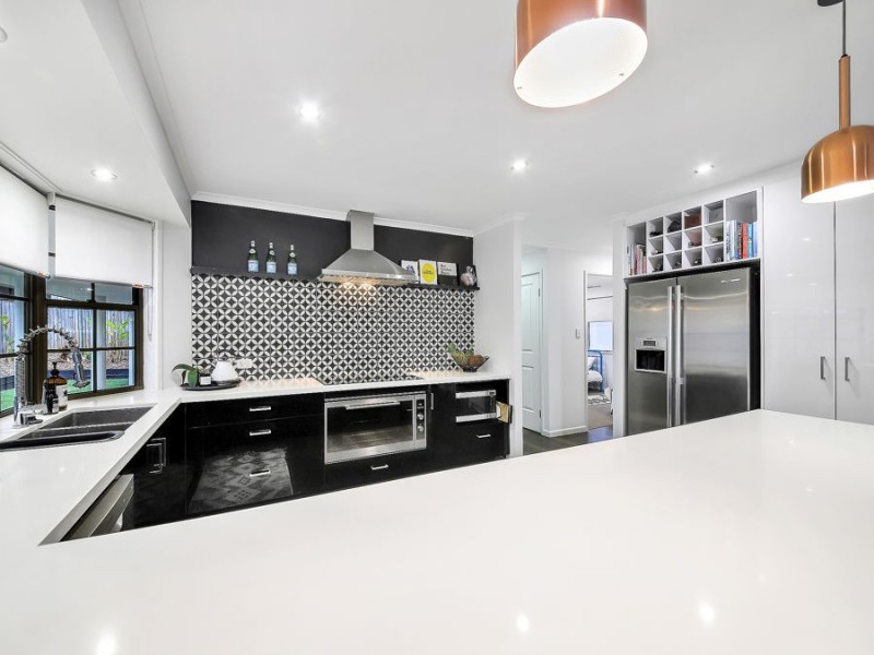 9 Baychester Place, Wakerley QLD 4154