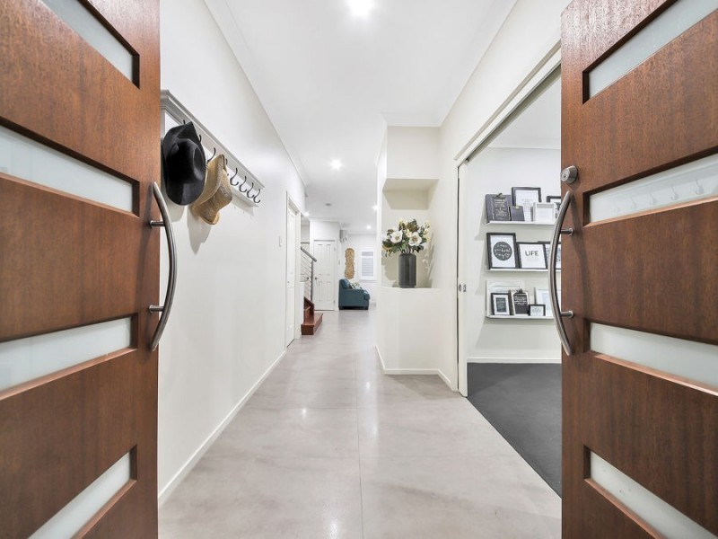 114 Mossvale Drive, Wakerley QLD 4154