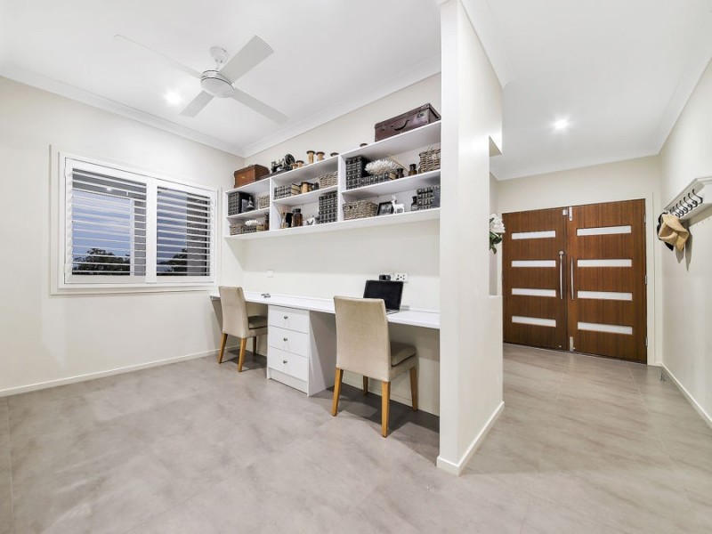 114 Mossvale Drive, Wakerley QLD 4154