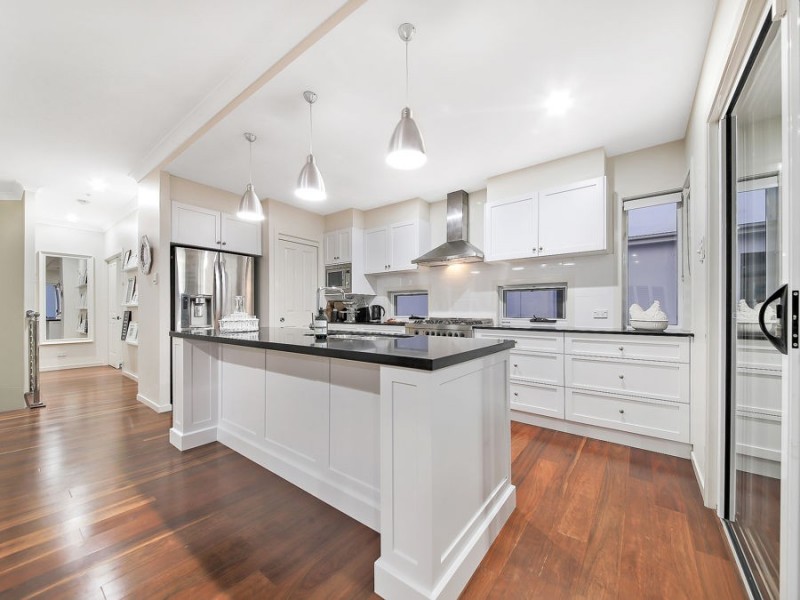 114 Mossvale Drive, Wakerley QLD 4154