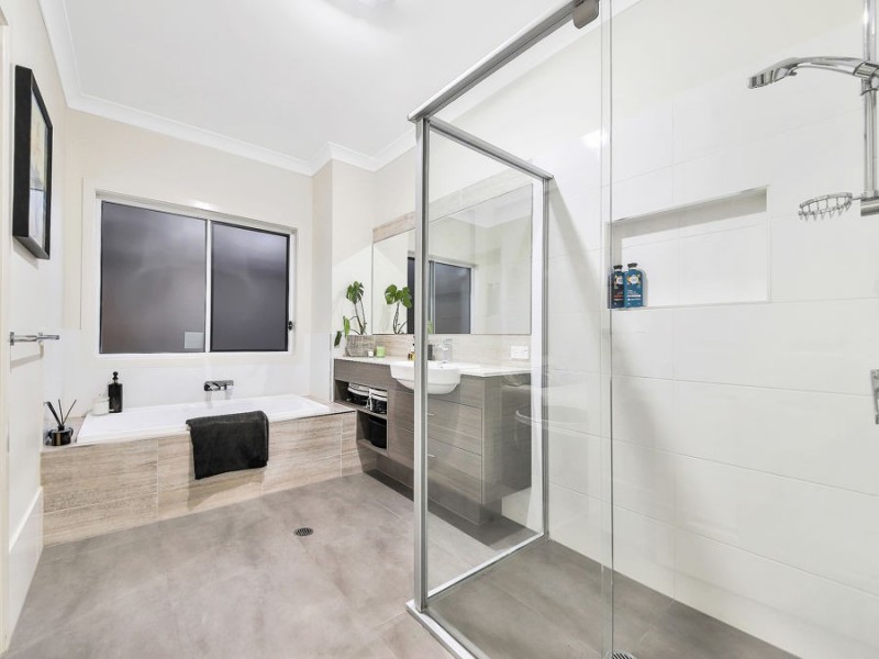 114 Mossvale Drive, Wakerley QLD 4154