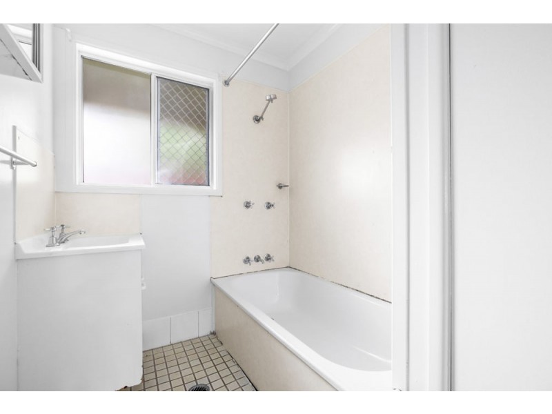 23 Balnave St, Wynnum West QLD 4178