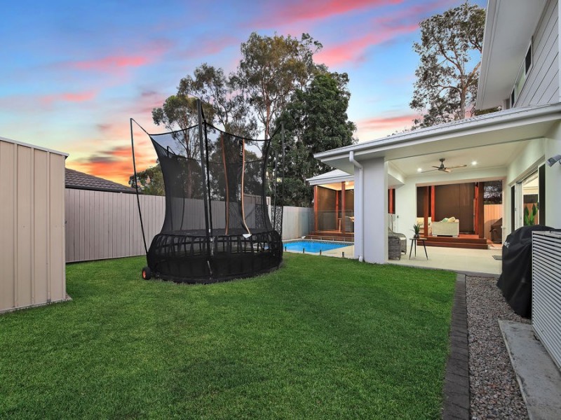 2 Foxwood Circuit, Wakerley QLD 4154