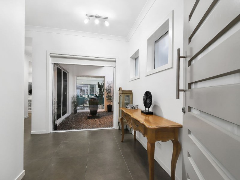 2 Foxwood Circuit, Wakerley QLD 4154