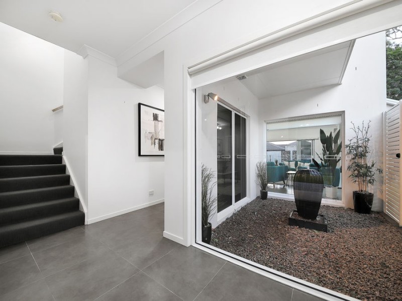 2 Foxwood Circuit, Wakerley QLD 4154