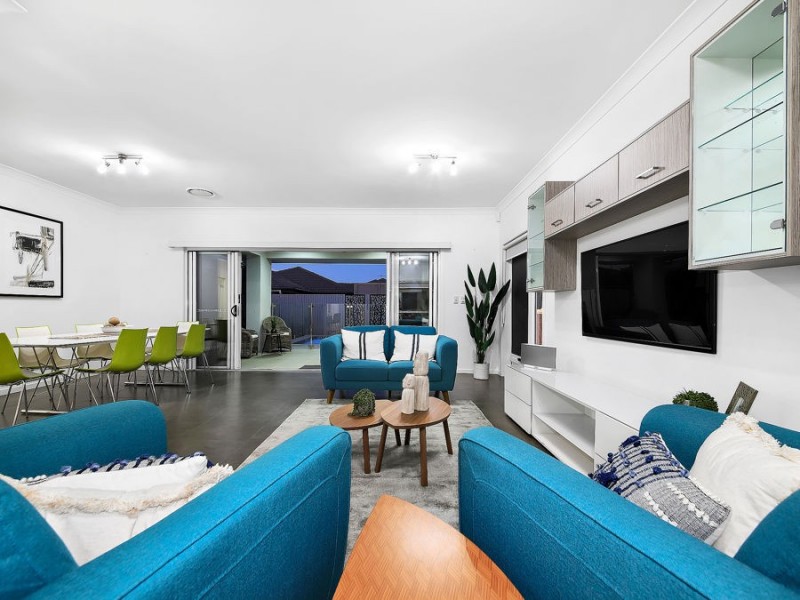 2 Foxwood Circuit, Wakerley QLD 4154