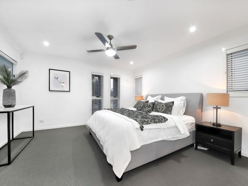 2 Foxwood Circuit, Wakerley QLD 4154