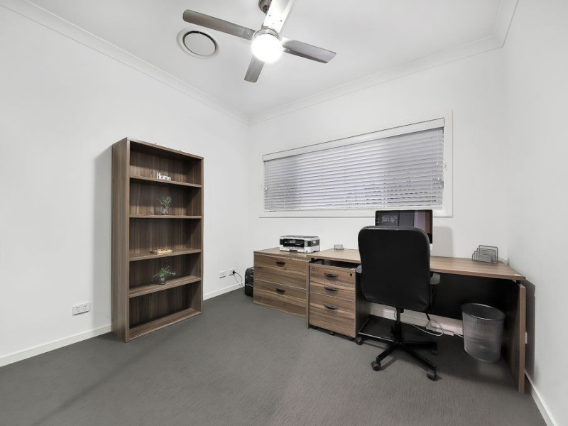 2 Foxwood Circuit, Wakerley QLD 4154