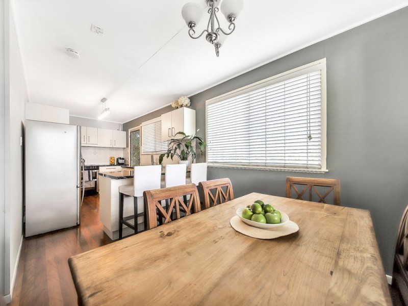 79 Moreton Ave, Wynnum QLD 4178
