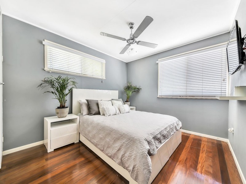 79 Moreton Ave, Wynnum QLD 4178