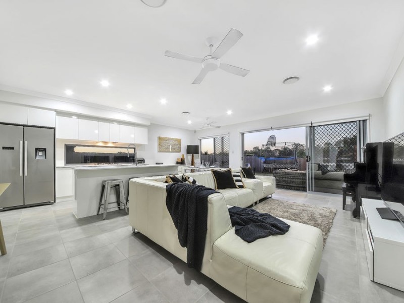20 Campbell Street, Wakerley QLD 4154
