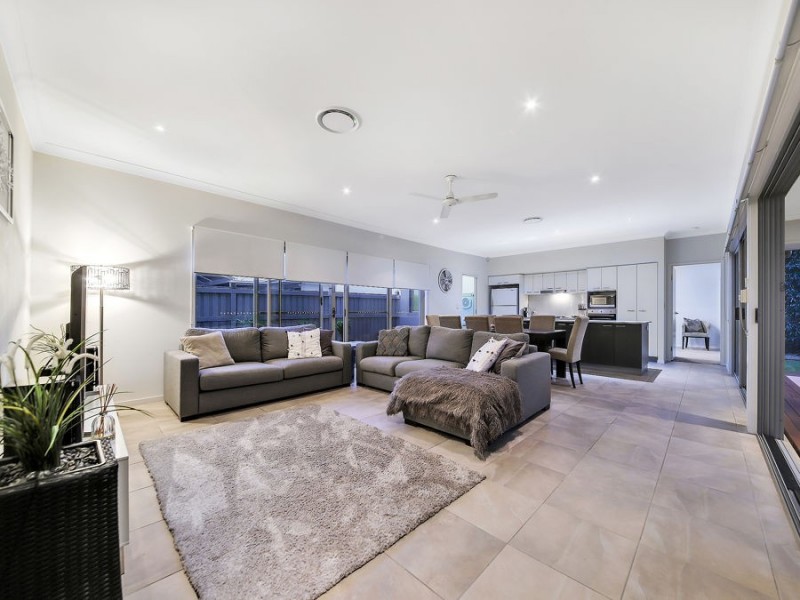 14 Macquarie Street, Wakerley QLD 4154