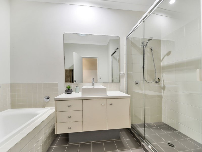 14 Macquarie Street, Wakerley QLD 4154