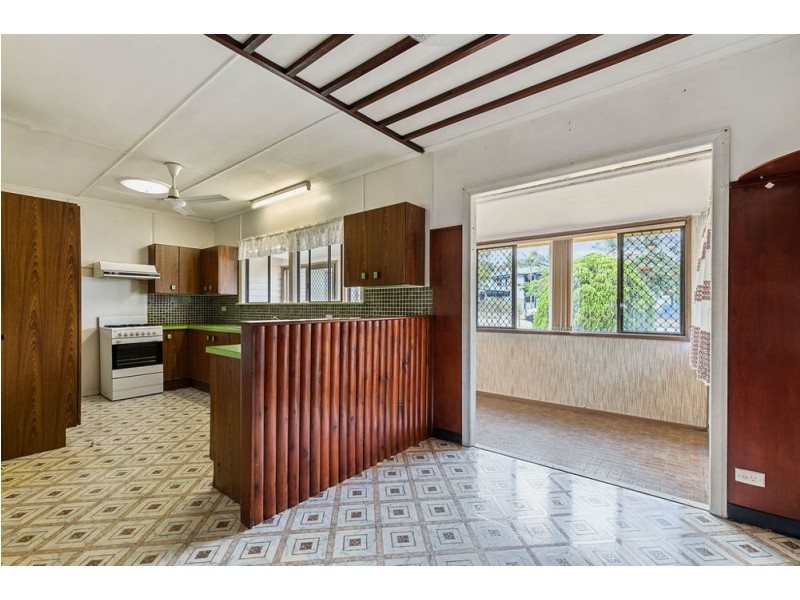 57 Sandy Camp Rd, Wynnum QLD 4178