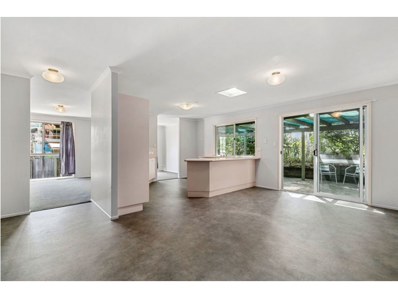 48 Harman St, Manly QLD 4179