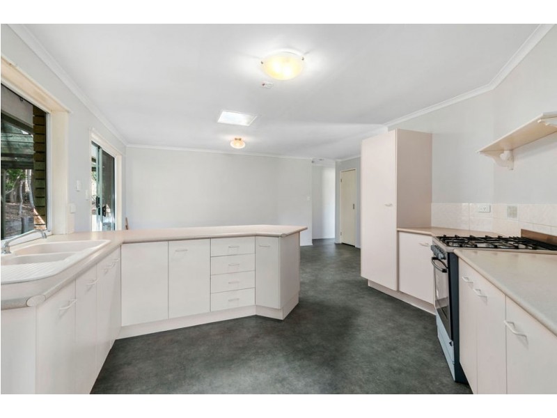 48 Harman St, Manly QLD 4179