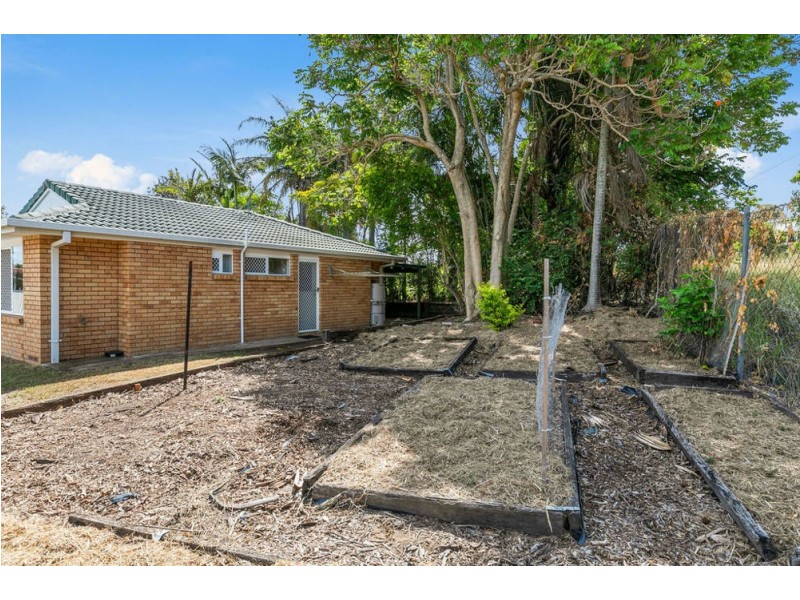 48 Harman St, Manly QLD 4179