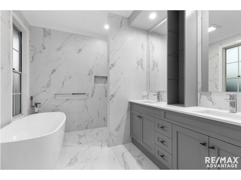 49 Walnut Street, Wynnum QLD 4178