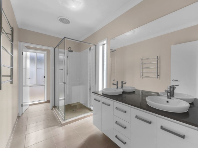 12 Foxwood Circuit, Wakerley QLD 4154