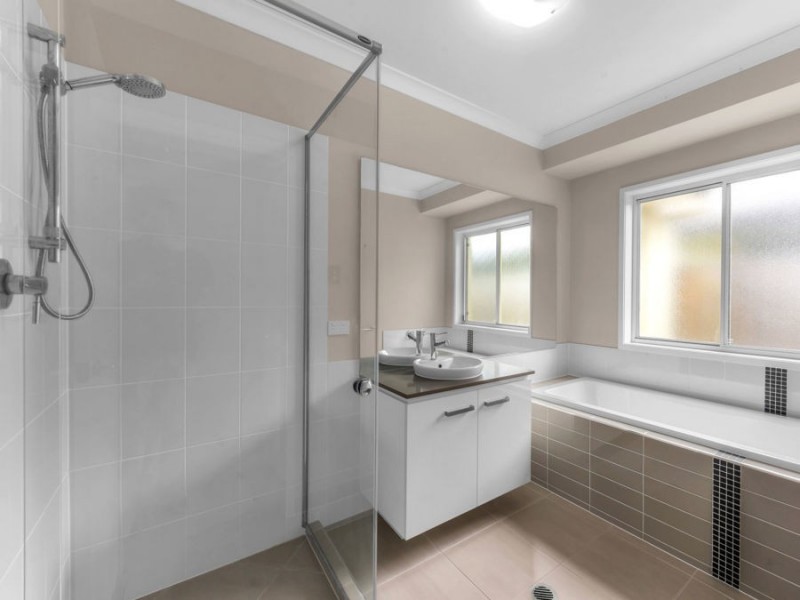 12 Foxwood Circuit, Wakerley QLD 4154