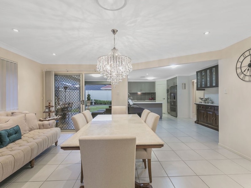 127 Ropley Road, Wynnum West QLD 4178