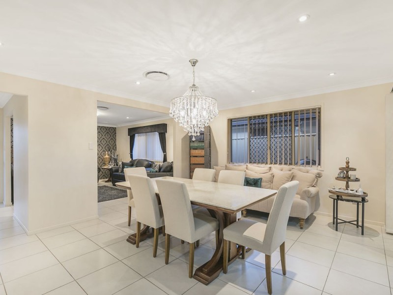 127 Ropley Road, Wynnum West QLD 4178
