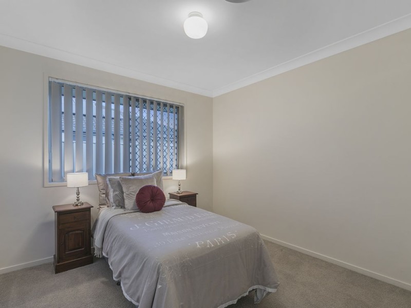 127 Ropley Road, Wynnum West QLD 4178