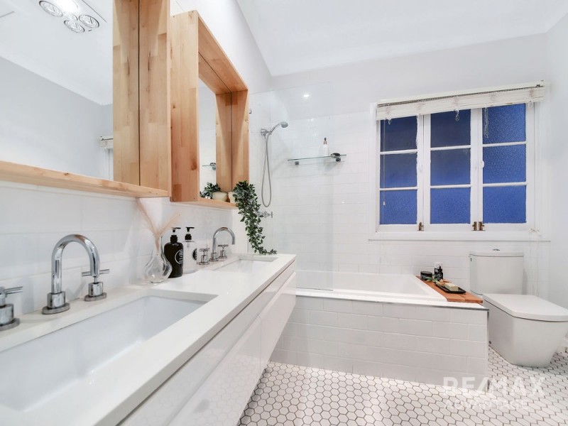 40 Strawberry Road, Manly West QLD 4179