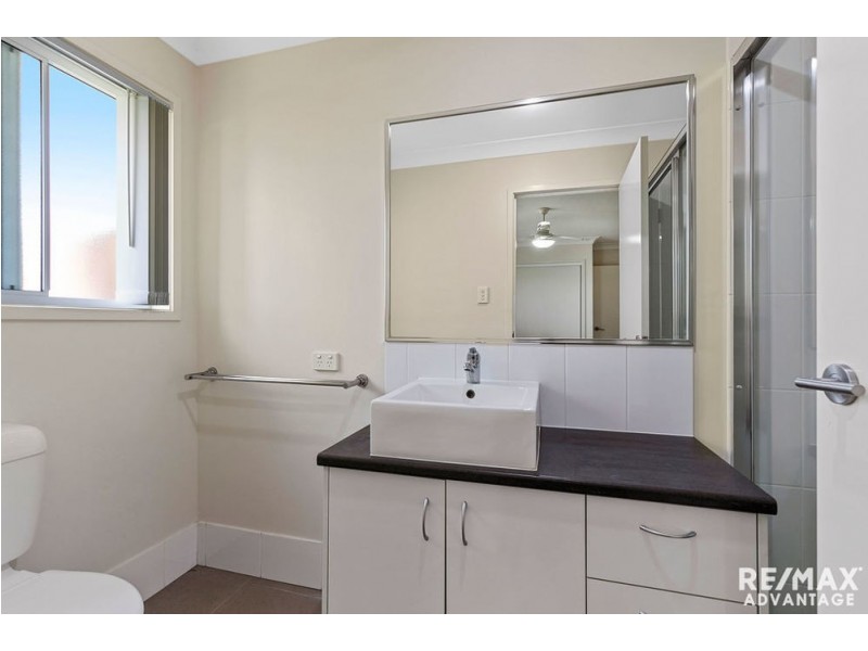 33 Violet Street, Wynnum QLD 4178
