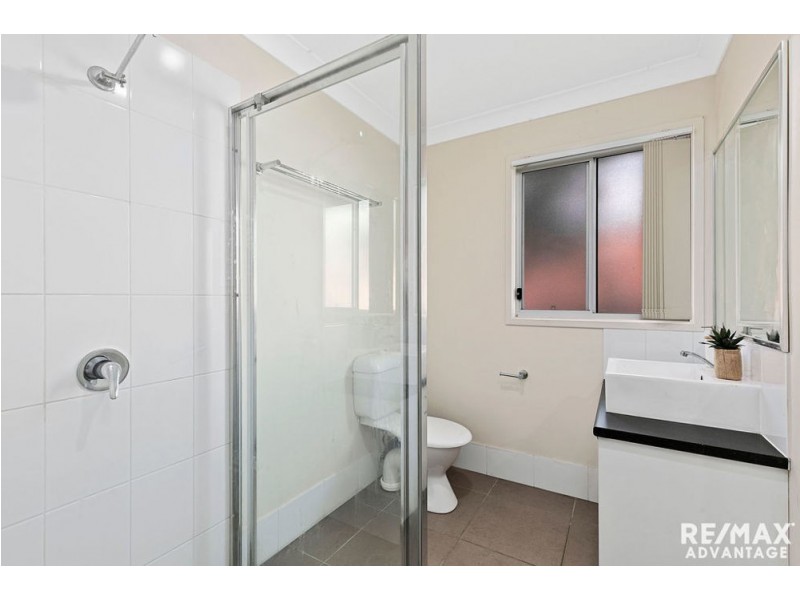 33 Violet Street, Wynnum QLD 4178