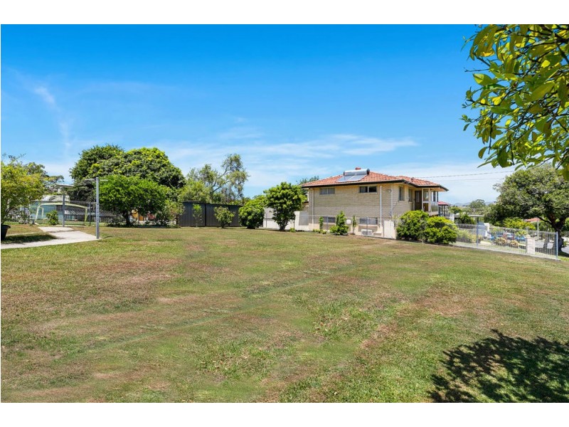 58 Roseneath Parade, Wynnum West QLD 4178