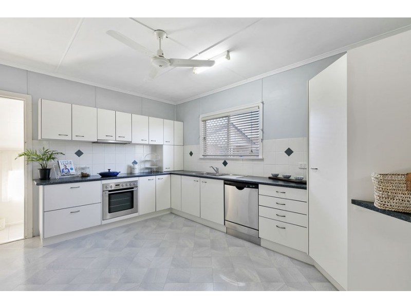 155 Wondall Road, Wynnum West QLD 4178