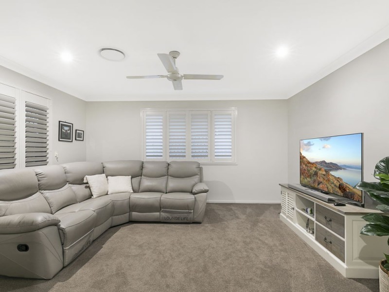 10 Cola Crescent, Wynnum West QLD 4178