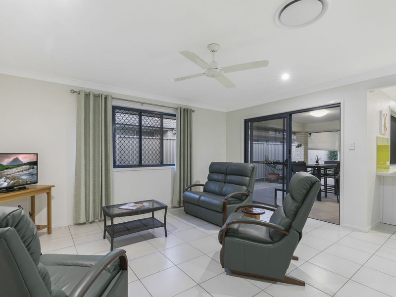 10 Cola Crescent, Wynnum West QLD 4178
