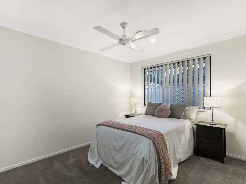 10 Cola Crescent, Wynnum West QLD 4178