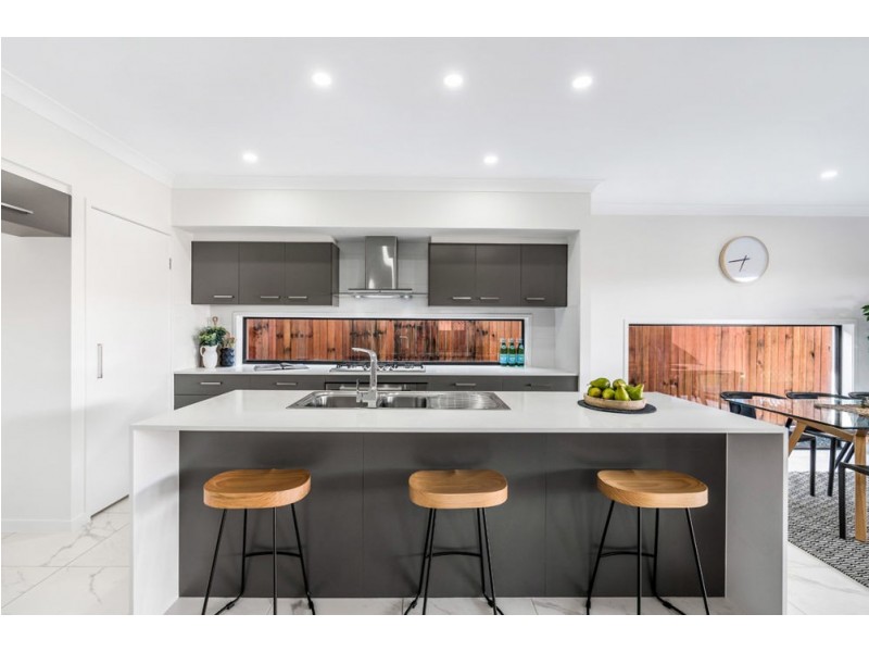 98 Richard Street, Lota QLD 4179