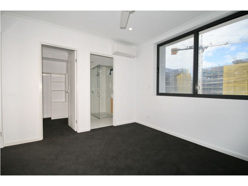 201/44 Bay Terrace, Wynnum QLD 4178