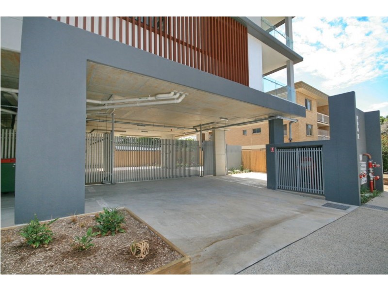 201/44 Bay Terrace, Wynnum QLD 4178