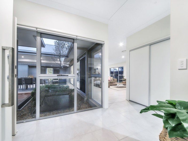 29 Macquarie Street, Wakerley QLD 4154