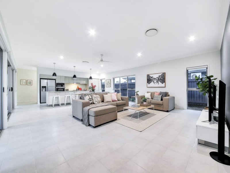 29 Macquarie Street, Wakerley QLD 4154