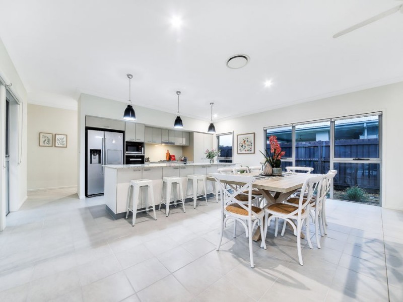 29 Macquarie Street, Wakerley QLD 4154