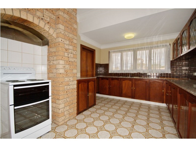 10 Preston Road, Manly QLD 4179