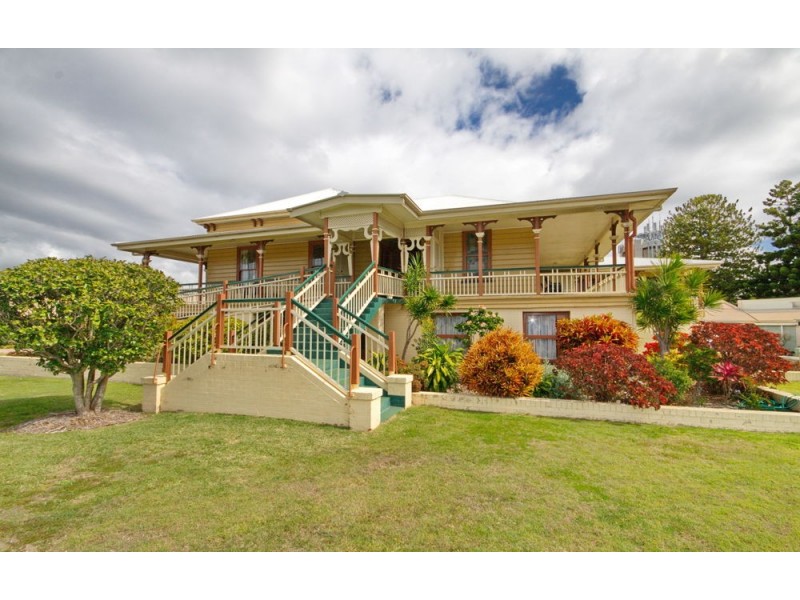10 Preston Road, Manly QLD 4179